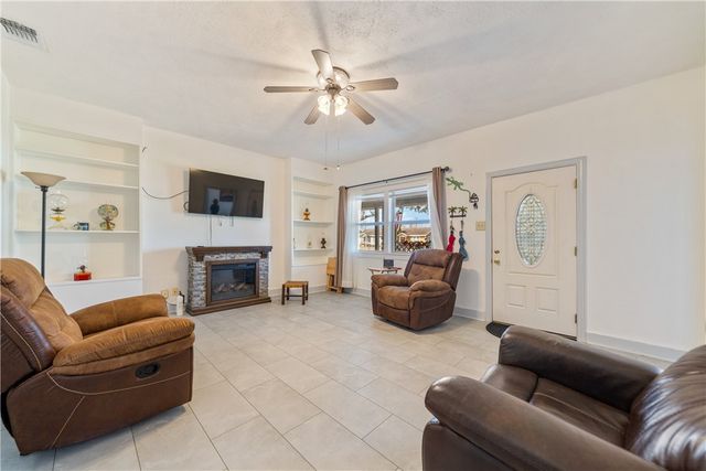 603 W Ave B, Kingsville, TX 78363