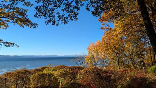 53 Northshore Drive, Burlington, VT 05408