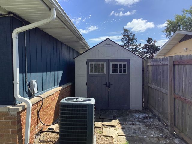 9430 Elm Avenue, Mokena, IL 60448