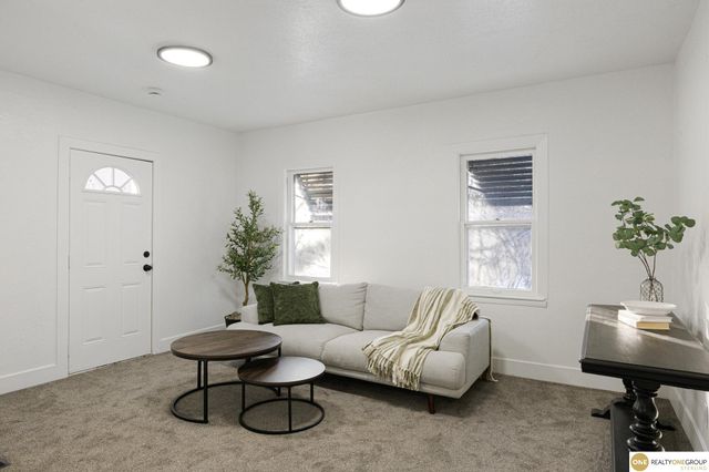 2811 N 68th Street, Omaha, NE 68104