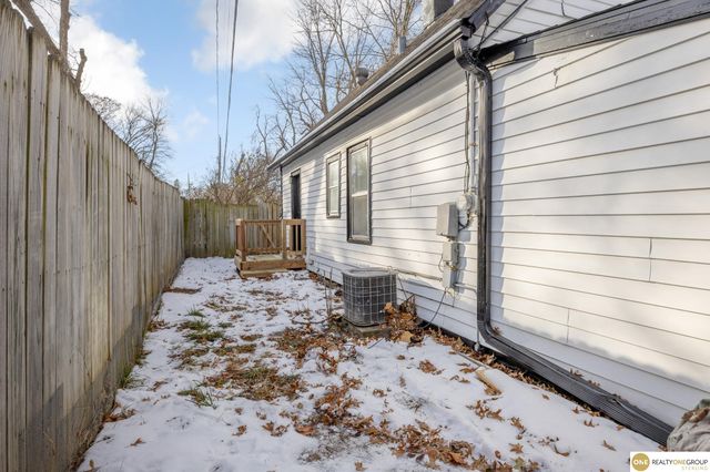 2811 N 68th Street, Omaha, NE 68104