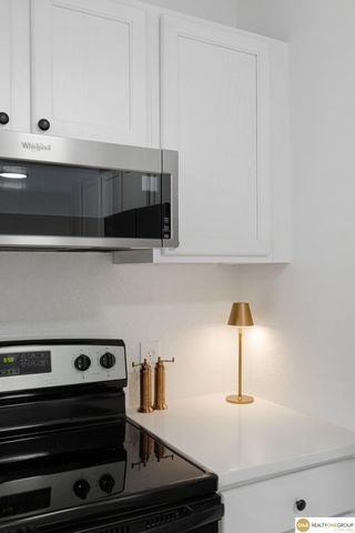 2811 N 68th Street, Omaha, NE 68104