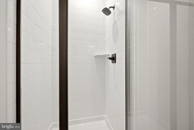 102 CURTAIN FALL DR, Middletown, VA 22645