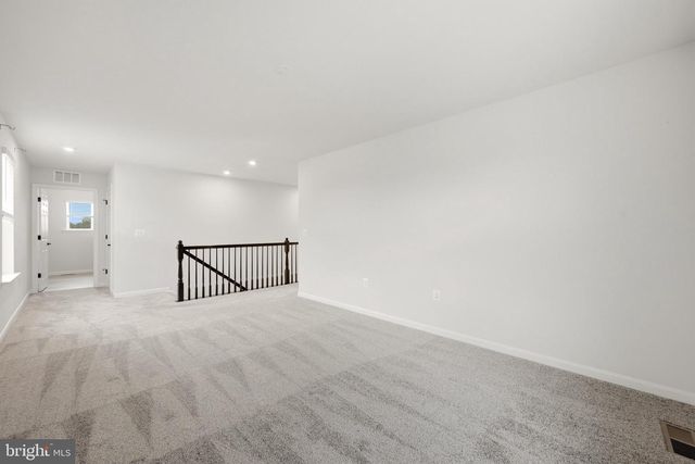 102 CURTAIN FALL DR, Middletown, VA 22645