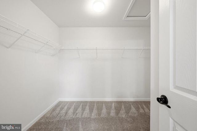102 CURTAIN FALL DR, Middletown, VA 22645