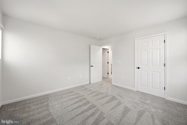 102 CURTAIN FALL DR, Middletown, VA 22645