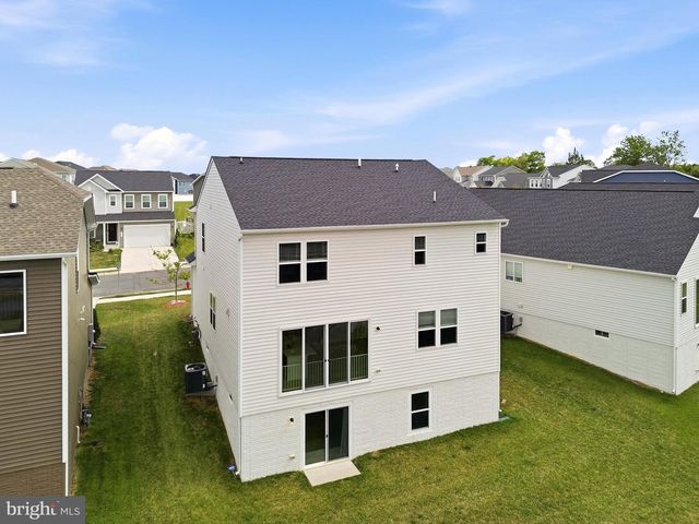 102 CURTAIN FALL DR, Middletown, VA 22645