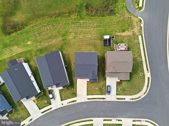 102 CURTAIN FALL DR, Middletown, VA 22645