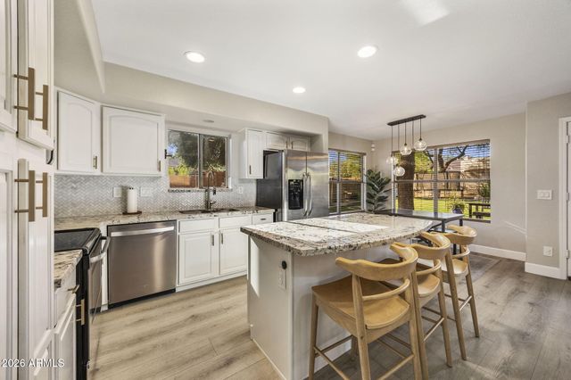 4402 E GATEWOOD Road, Phoenix, AZ 85050