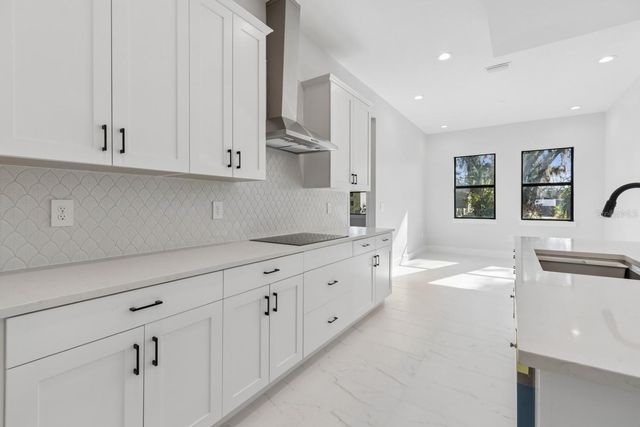 15101 N 19TH STREET, Lutz, FL 33549