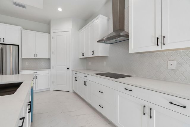 15101 N 19TH STREET, Lutz, FL 33549
