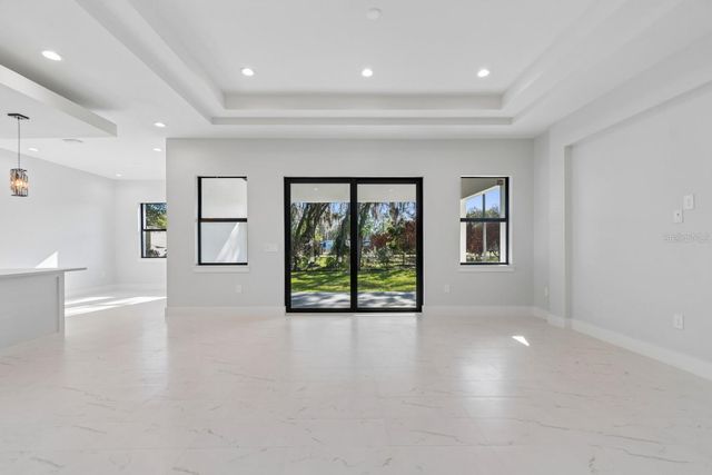 15101 N 19TH STREET, Lutz, FL 33549