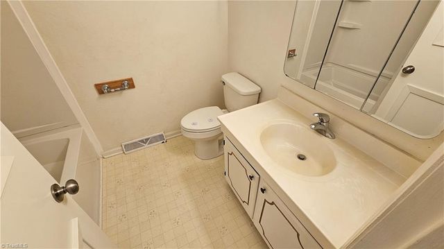 110 Hillside Court, King, NC 27021