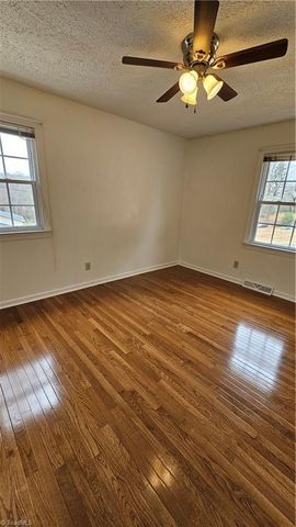 110 Hillside Court, King, NC 27021