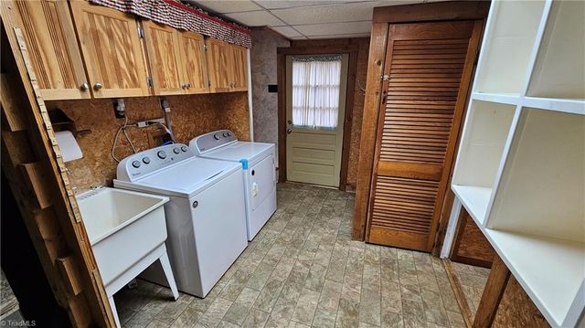 110 Hillside Court, King, NC 27021