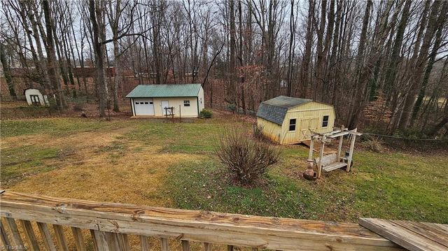 110 Hillside Court, King, NC 27021