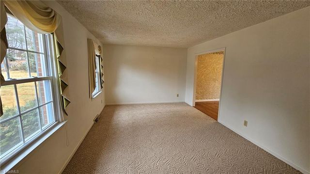 110 Hillside Court, King, NC 27021