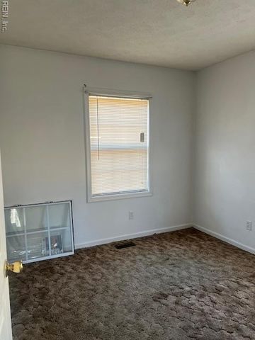 29029 Everett ST, Newsoms, VA 23874