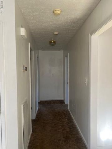 29029 Everett ST, Newsoms, VA 23874