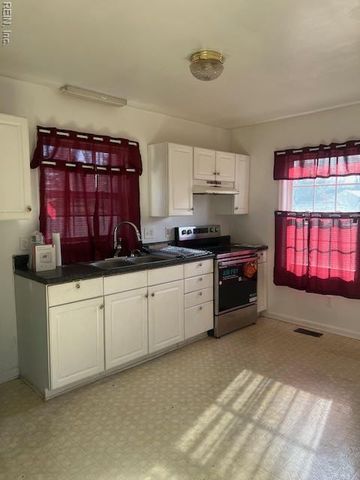 29029 Everett ST, Newsoms, VA 23874