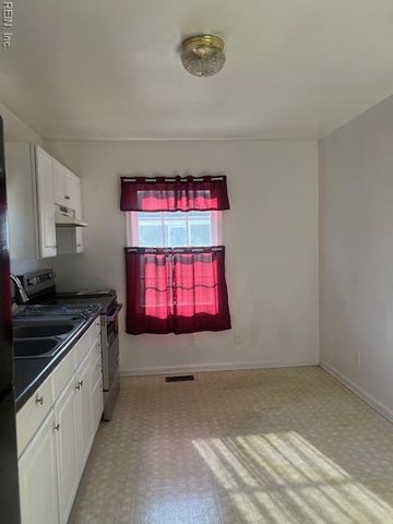 29029 Everett ST, Newsoms, VA 23874