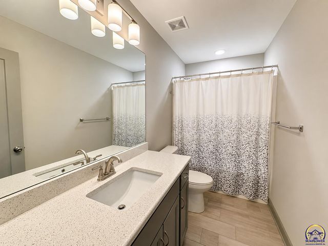 16030 Craig St, Basehor, KS 66007
