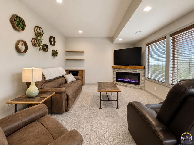 16030 Craig St, Basehor, KS 66007