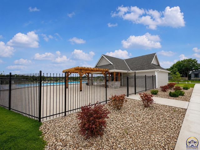 16030 Craig St, Basehor, KS 66007