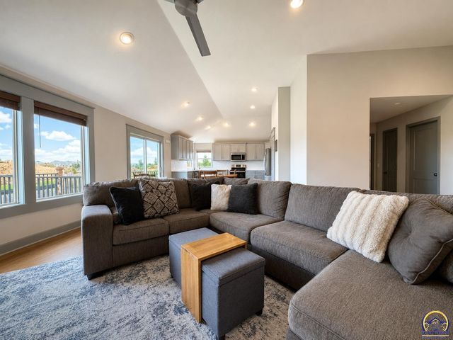 16030 Craig St, Basehor, KS 66007