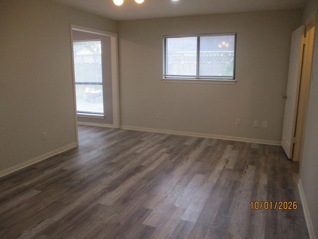 25 Dover Drive, Conroe, TX 77304