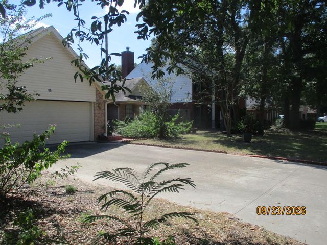 25 Dover Drive, Conroe, TX 77304