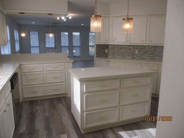 25 Dover Drive, Conroe, TX 77304