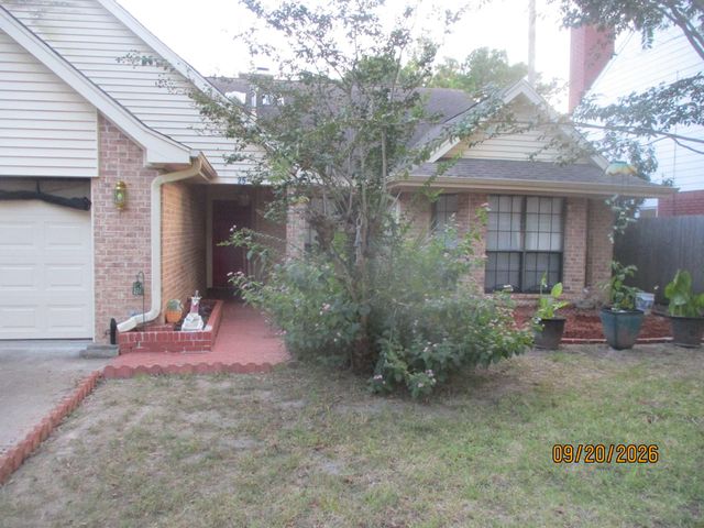 25 Dover Drive, Conroe, TX 77304