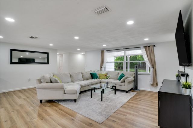 7715 FOXBLOOM DRIVE, Port Richey, FL 34668