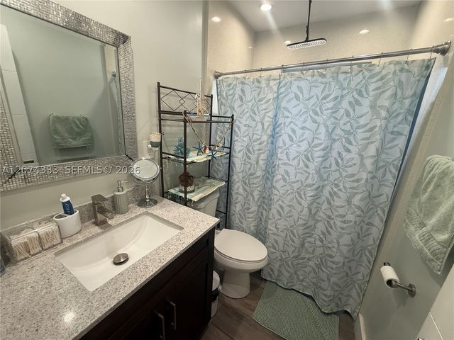1201 N 70th Way, Hollywood, FL 33024