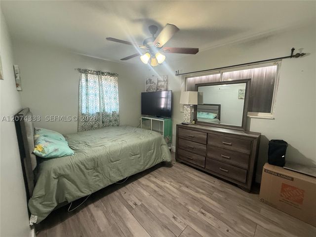 1201 N 70th Way, Hollywood, FL 33024