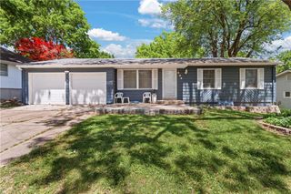 804 NW Maynard Street, Blue Springs, MO 64015