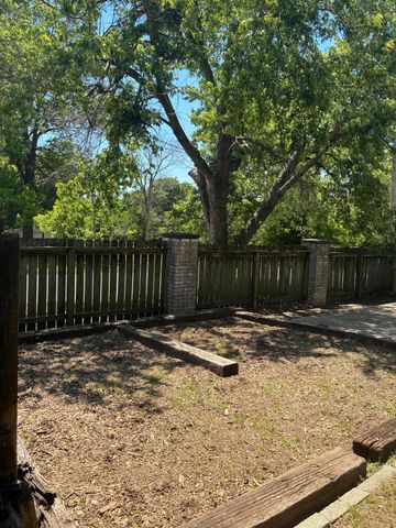 30 E E Street SW SW, Miami, OK 74354