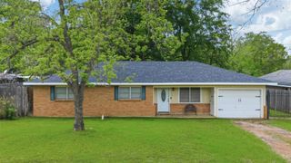 105 Lakeway Drive, Crockett, TX 75835