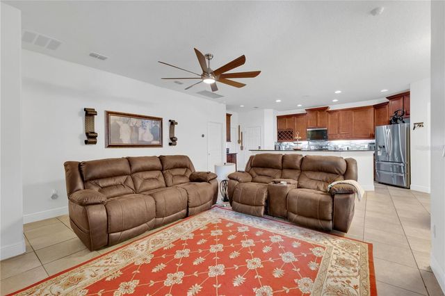 3950 SUNSET LAKE DRIVE, Lakeland, FL 33810