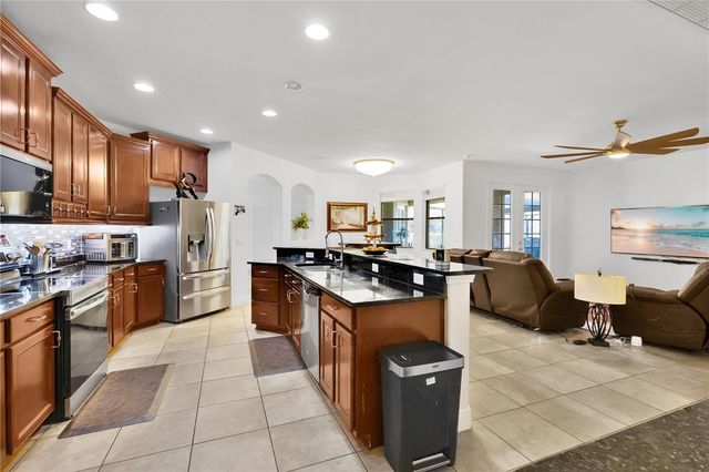 3950 SUNSET LAKE DRIVE, Lakeland, FL 33810