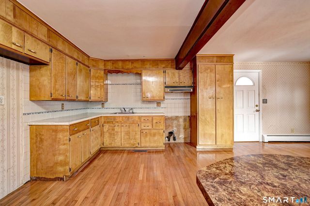 22 Lynmoor Street, Milford, CT 06460