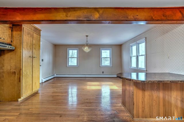 22 Lynmoor Street, Milford, CT 06460