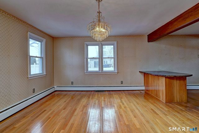 22 Lynmoor Street, Milford, CT 06460