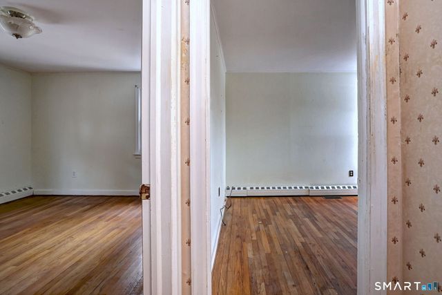 22 Lynmoor Street, Milford, CT 06460