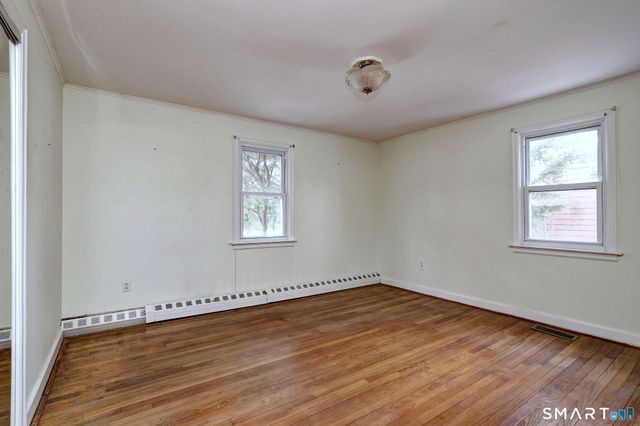 22 Lynmoor Street, Milford, CT 06460