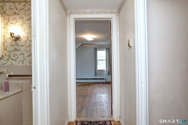 22 Lynmoor Street, Milford, CT 06460