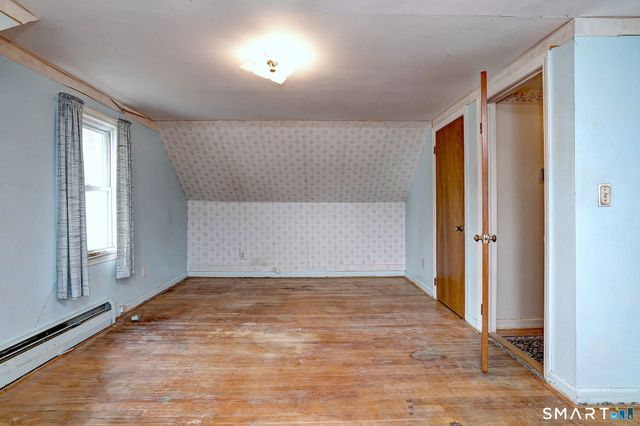 22 Lynmoor Street, Milford, CT 06460