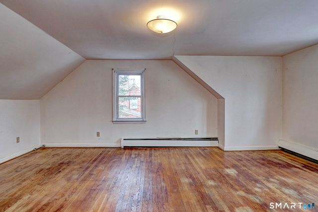 22 Lynmoor Street, Milford, CT 06460