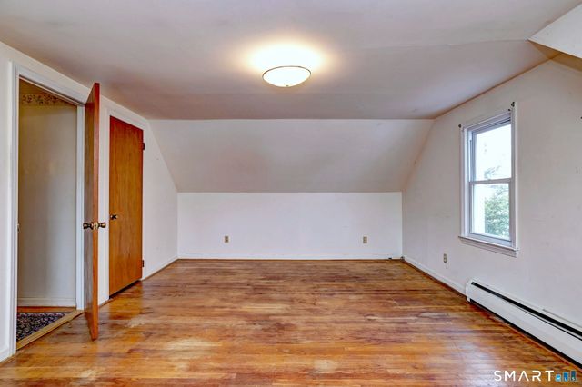 22 Lynmoor Street, Milford, CT 06460